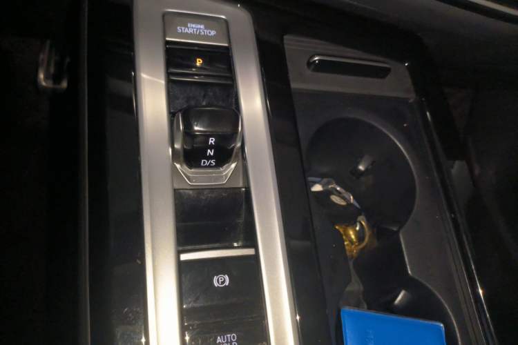 Used Volkswagen Tavendor 2023 380TSI Four-Wheel Drive R-Line Cruise Edition Gear Lever