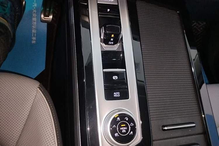 Used Volkswagen Tavendor 2023 380TSI Four-Wheel Drive R-Line Cruise Edition Gear Lever
