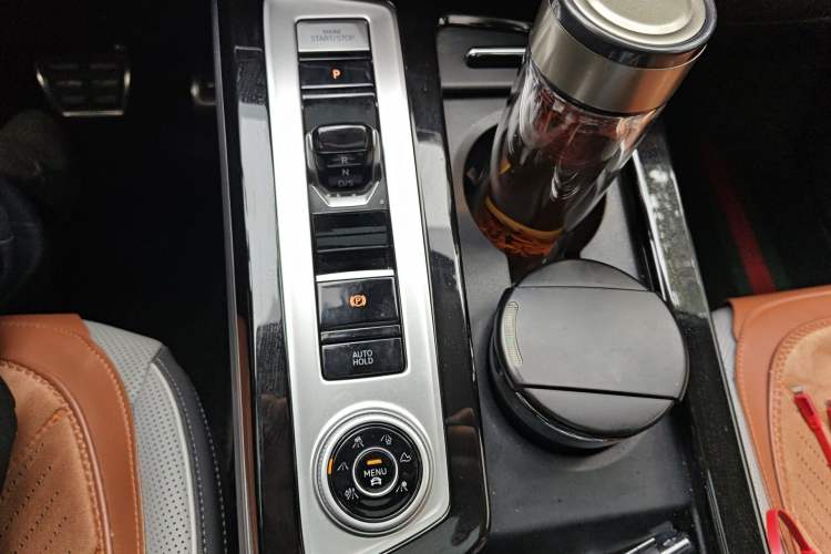 Used Volkswagen Tavendor 2023 380TSI Four-Wheel Drive R-Line Cruise Edition Gear Lever