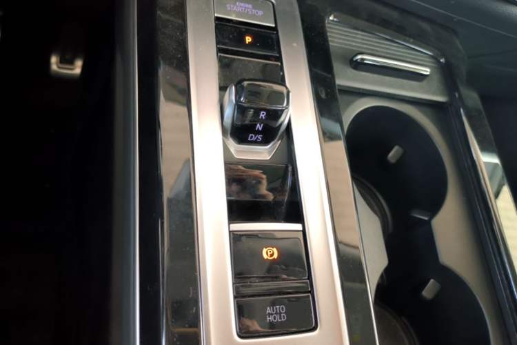 Used Volkswagen Tavendor 2023 380TSI Four-Wheel Drive R-Line Cruise Edition Gear Lever