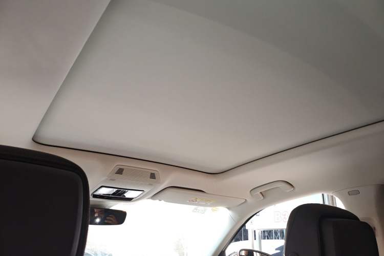 Used Volkswagen Tavendor 2023 380TSI All-Wheel Drive R-Line Journey Edition Headliner