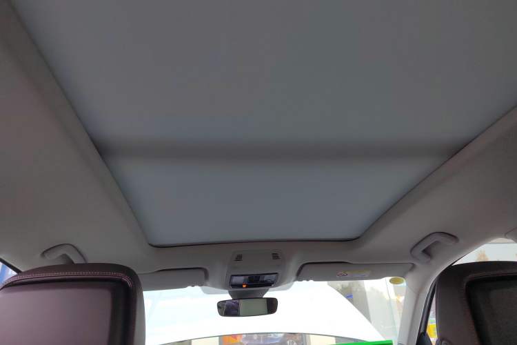 Used Volkswagen Tavendor 2023 380TSI All-Wheel Drive R-Line Journey Edition Headliner