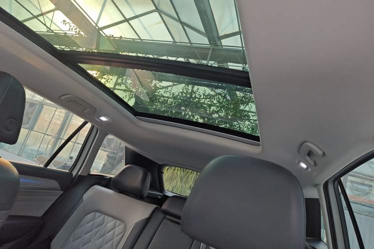 Used Volkswagen Tavendor 2023 380TSI Four-Wheel Drive R-Line Cruise Edition Headliner