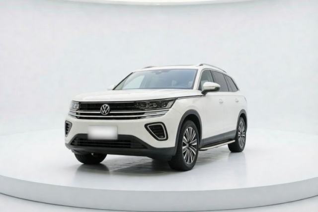 Used Volkswagen Tavendor 2023 330TSI Luxury Touring Edition