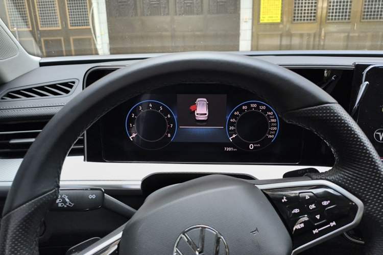 Used Volkswagen Tavendor 2023 380TSI Four-Wheel Drive R-Line Cruise Edition Instrument Cluster