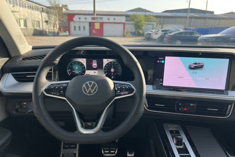 Used Volkswagen Tavendor 2023 380TSI Four-Wheel Drive R-Line Cruise Edition Interior 1