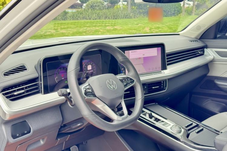 Used Volkswagen Tavendor 2023 380TSI Four-Wheel Drive R-Line Cruise Edition Interior 10