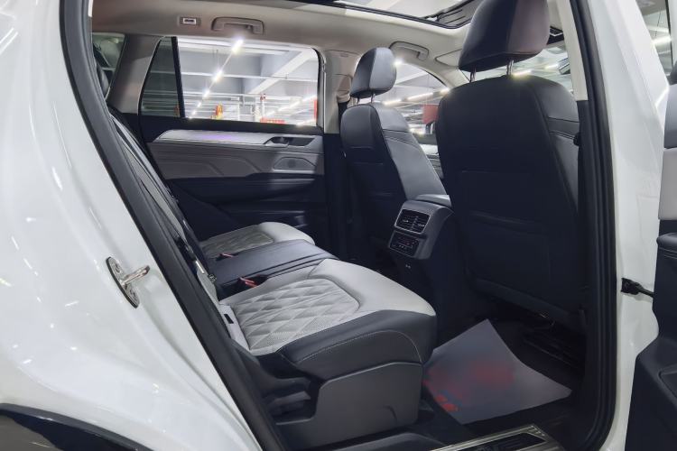 Used Volkswagen Tavendor 2023 380TSI Four-Wheel Drive R-Line Cruise Edition Interior 14