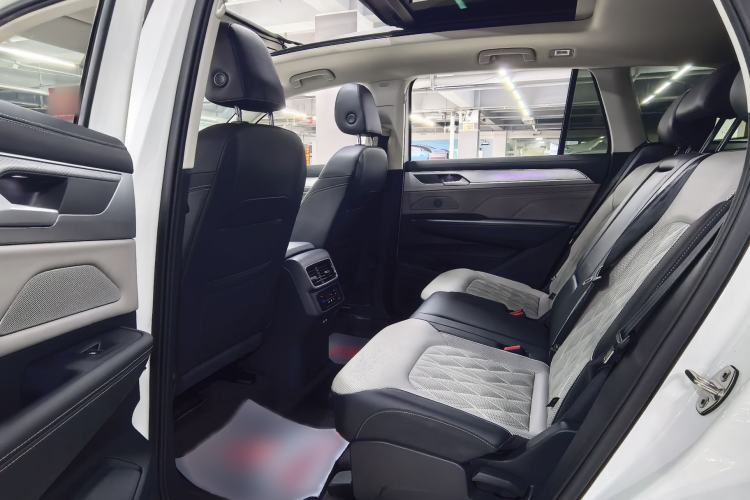 Used Volkswagen Tavendor 2023 380TSI Four-Wheel Drive R-Line Cruise Edition Interior 3