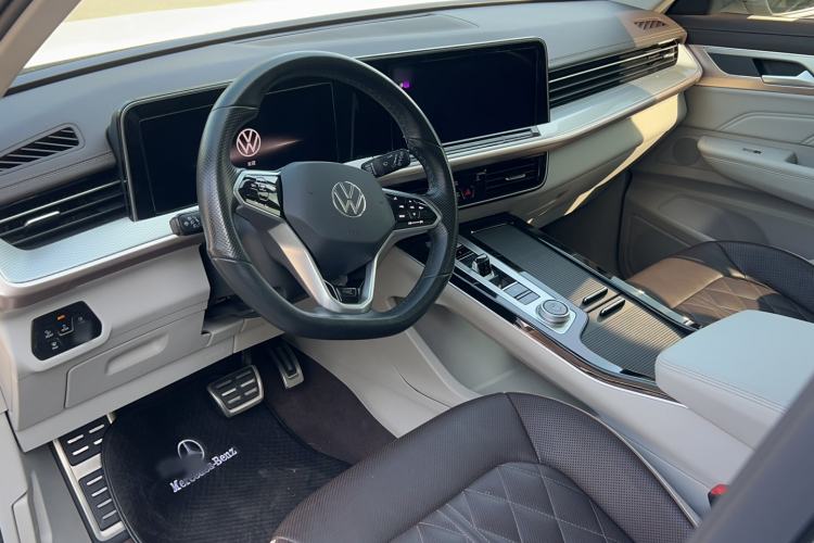 Used Volkswagen Tavendor 2023 380TSI Four-Wheel Drive R-Line Cruise Edition Interior 5