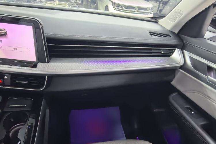 Used Volkswagen Tavendor 2023 380TSI Four-Wheel Drive R-Line Cruise Edition Interior 8