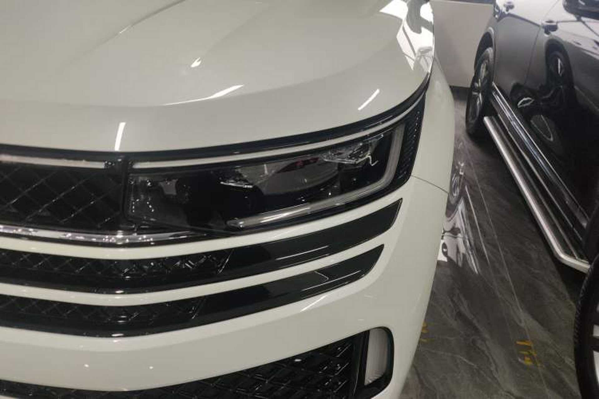 Used Volkswagen Tavendor 2023 380TSI All-Wheel Drive R-Line Journey Edition Left Front Headlight