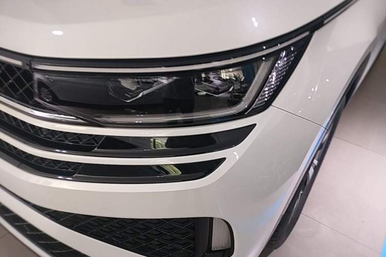 Used Volkswagen Tavendor 2023 380TSI Four-Wheel Drive R-Line Cruise Edition Left Front Headlight