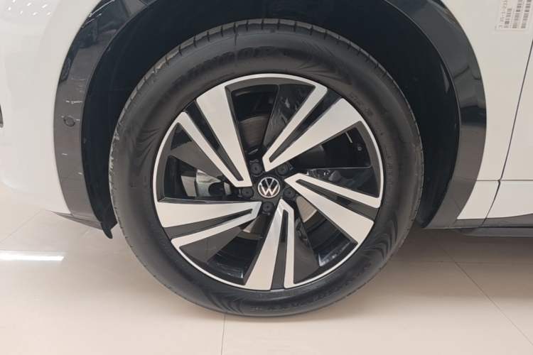 Used Volkswagen Tavendor 2023 380TSI Four-Wheel Drive R-Line Cruise Edition Left Front Wheel Hub