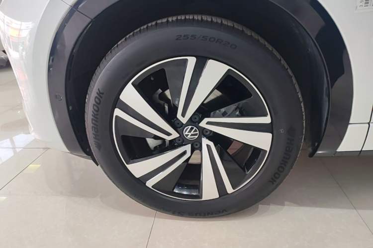 Used Volkswagen Tavendor 2023 380TSI Four-Wheel Drive R-Line Cruise Edition Left Front Wheel Hub