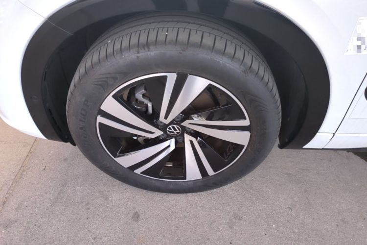 Used Volkswagen Tavendor 2023 380TSI Four-Wheel Drive R-Line Cruise Edition Left Front Wheel Hub