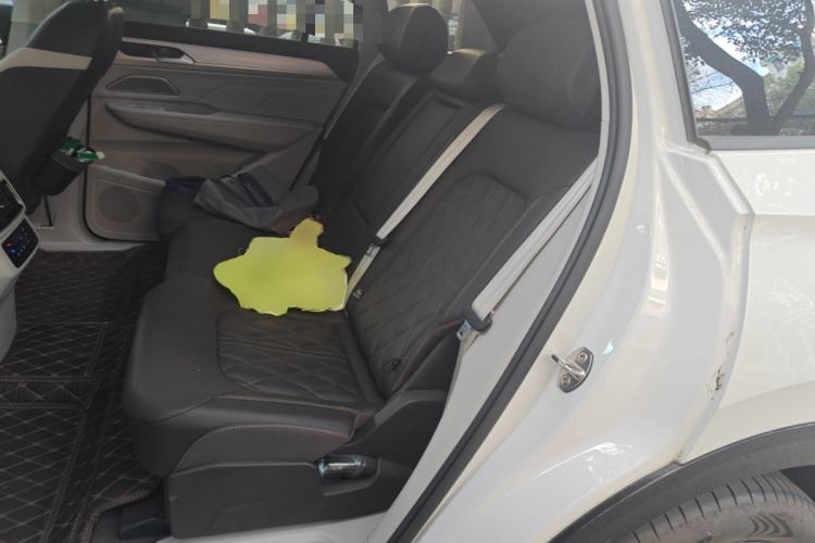 Used Volkswagen Tavendor 2023 380TSI All-Wheel Drive R-Line Journey Edition Left Rear Seat