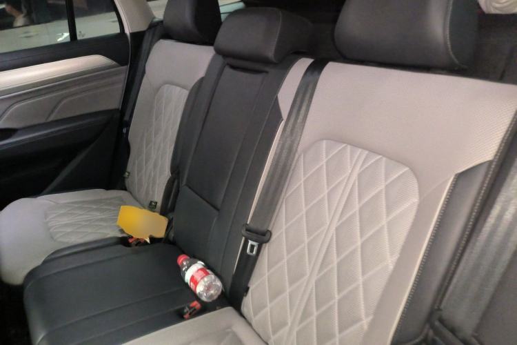 Used Volkswagen Tavendor 2023 380TSI Four-Wheel Drive R-Line Cruise Edition Left Rear Seat