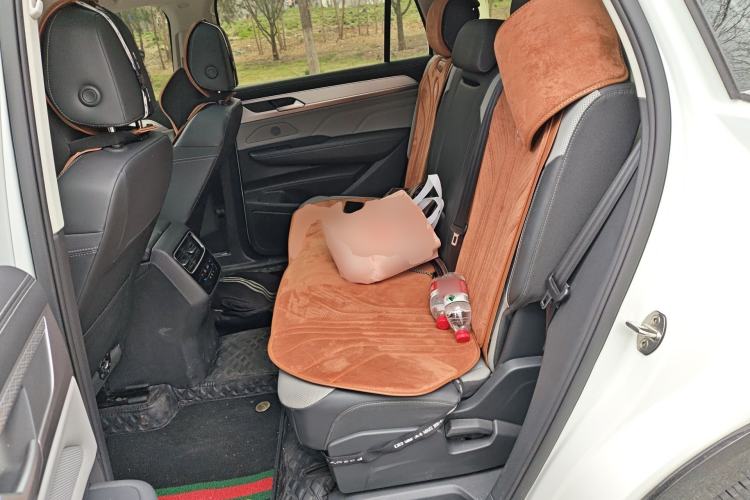 Used Volkswagen Tavendor 2023 380TSI Four-Wheel Drive R-Line Cruise Edition Left Rear Seat