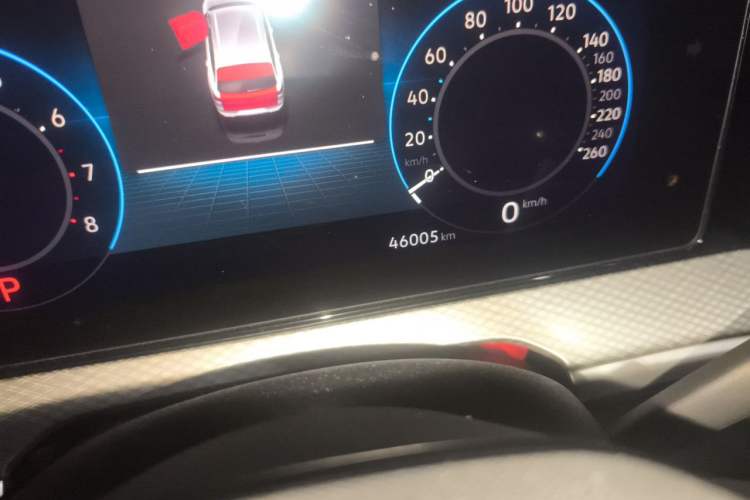 Used Volkswagen Tavendor 2023 380TSI Four-Wheel Drive R-Line First Edition Odometer Close Up