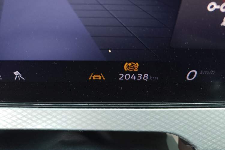 Used Volkswagen Tavendor 2023 380TSI All-Wheel Drive R-Line Journey Edition Odometer Close Up