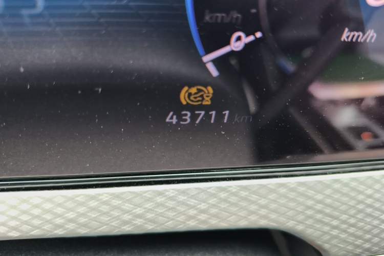 Used Volkswagen Tavendor 2023 380TSI Four-Wheel Drive R-Line Cruise Edition Odometer Close Up