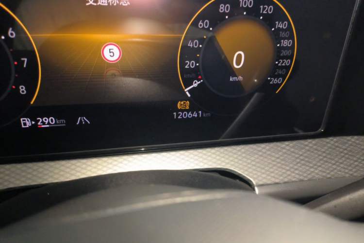 Used Volkswagen Tavendor 2023 380TSI Four-Wheel Drive R-Line Cruise Edition Odometer Close Up