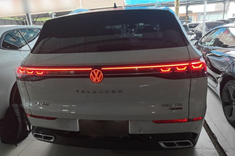 Used Volkswagen Tavendor 2023 380TSI Four-Wheel Drive R-Line Cruise Edition Rear