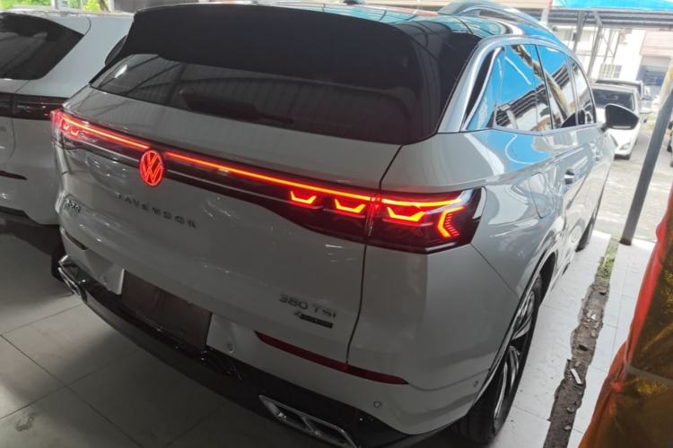 Used Volkswagen Tavendor 2023 380TSI Four-Wheel Drive R-Line Cruise Edition Rear Right 45 Deg