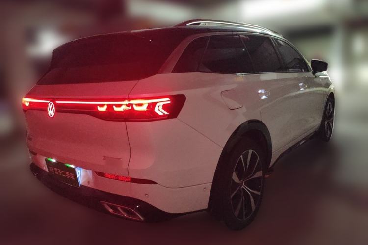 Used Volkswagen Tavendor 2023 380TSI All-Wheel Drive R-Line Journey Edition Rear Right 45 Deg