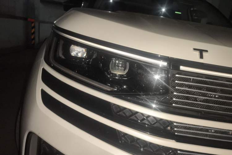 Used Volkswagen Tavendor 2023 380TSI Four-Wheel Drive R-Line First Edition Right Front Headlight