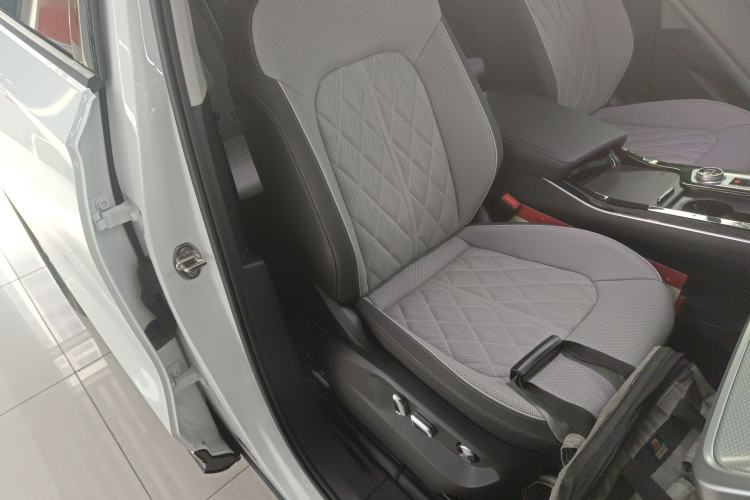 Used Volkswagen Tavendor 2023 380TSI Four-Wheel Drive R-Line Cruise Edition Right Front Seat