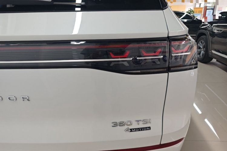 Used Volkswagen Tavendor 2023 380TSI Four-Wheel Drive R-Line Cruise Edition Right Rear Taillight