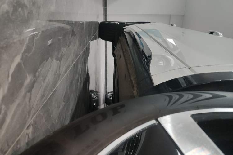 Used Volkswagen Tavendor 2023 380TSI All-Wheel Drive R-Line Journey Edition Right Side Sill