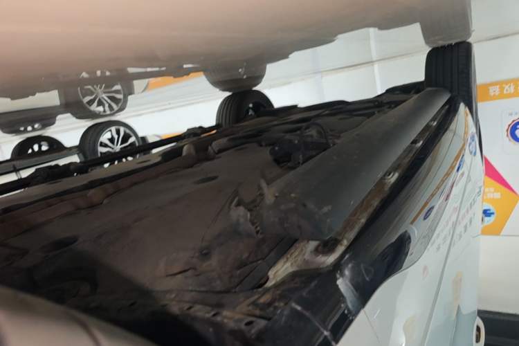 Used Volkswagen Tavendor 2023 380TSI Four-Wheel Drive R-Line Cruise Edition Right Side Sill