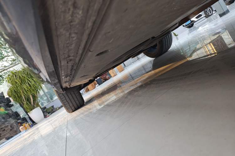 Used Volkswagen Tavendor 2023 380TSI Four-Wheel Drive R-Line Cruise Edition Right Side Sill