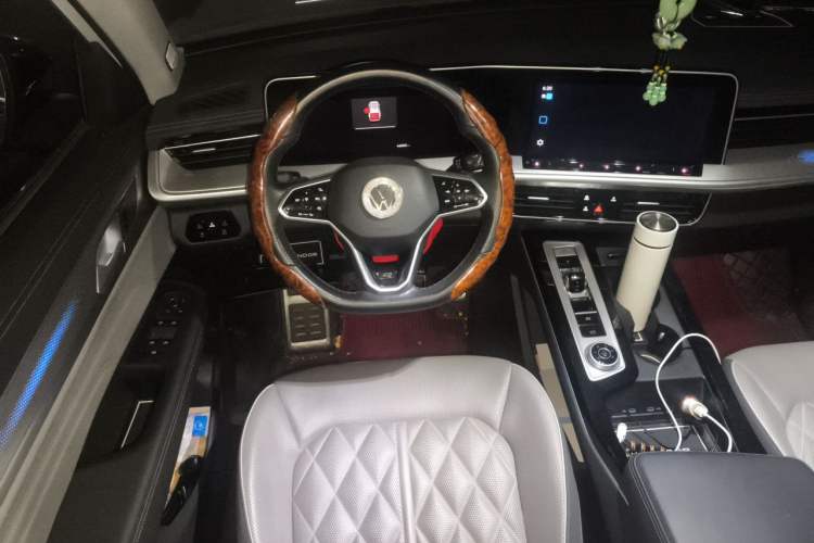 Used Volkswagen Tavendor 2023 380TSI Four-Wheel Drive R-Line First Edition Steering Wheel