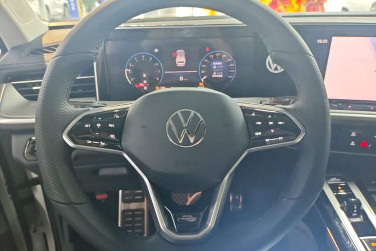 Used Volkswagen Tavendor 2023 380TSI Four-Wheel Drive R-Line Cruise Edition Steering Wheel