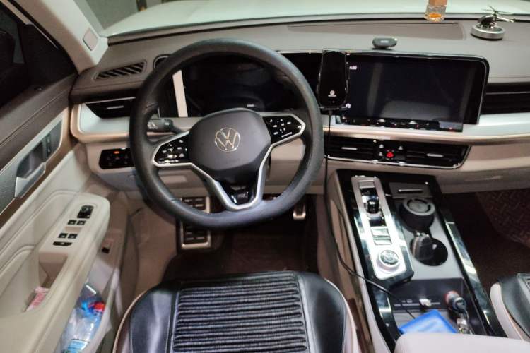 Used Volkswagen Tavendor 2023 380TSI Four-Wheel Drive R-Line Cruise Edition Steering Wheel
