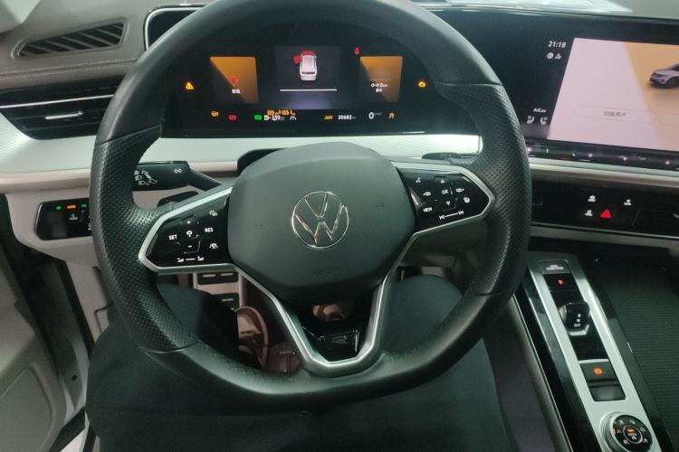 Used Volkswagen Tavendor 2023 380TSI All-Wheel Drive R-Line Journey Edition Steering Wheel
