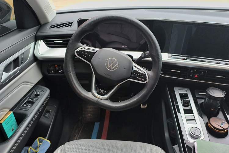 Used Volkswagen Tavendor 2023 380TSI Four-Wheel Drive R-Line Cruise Edition Steering Wheel
