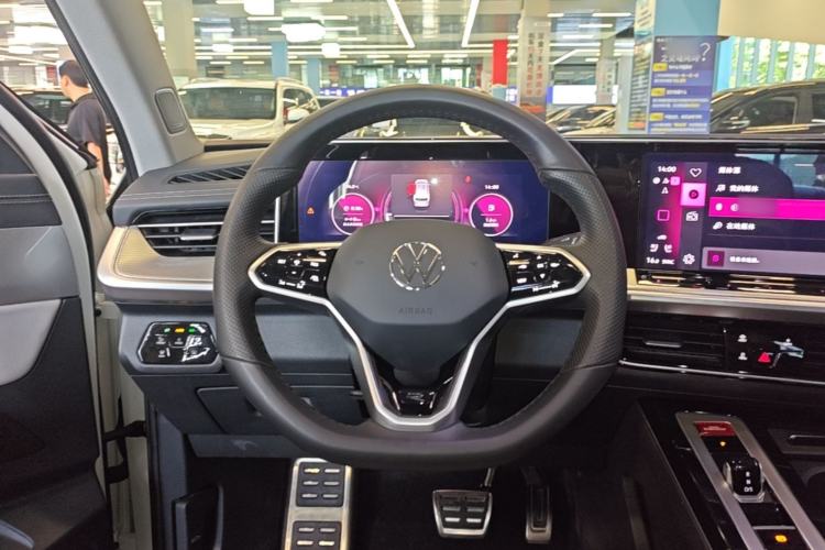 Used Volkswagen Tavendor 2023 380TSI Four-Wheel Drive R-Line First Edition Steering Wheel