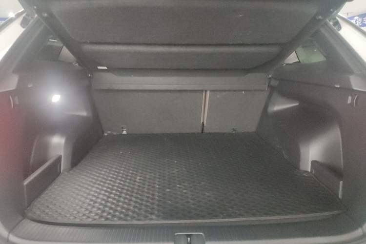 Used Volkswagen Tavendor 2023 380TSI All-Wheel Drive R-Line Journey Edition Trunk