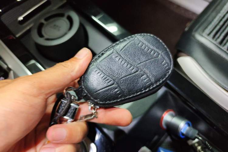 Used Volkswagen Tavendor 2023 380TSI Four-Wheel Drive R-Line Cruise Edition Vehicle Key