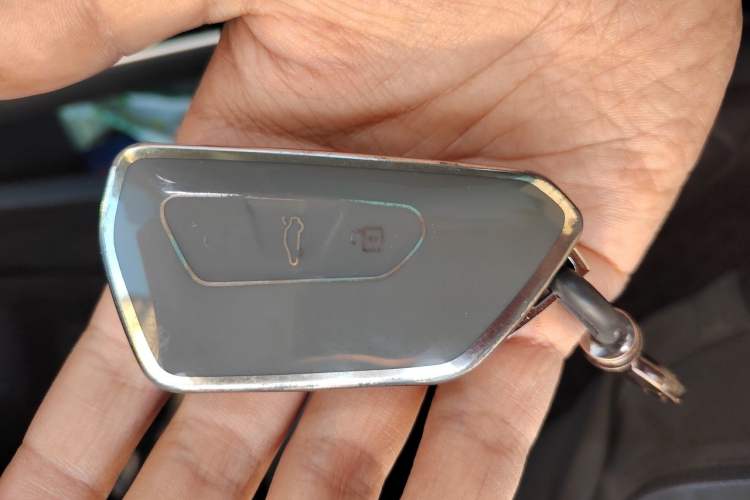 Used Volkswagen Tavendor 2023 330TSI Luxury Touring Edition Vehicle Key
