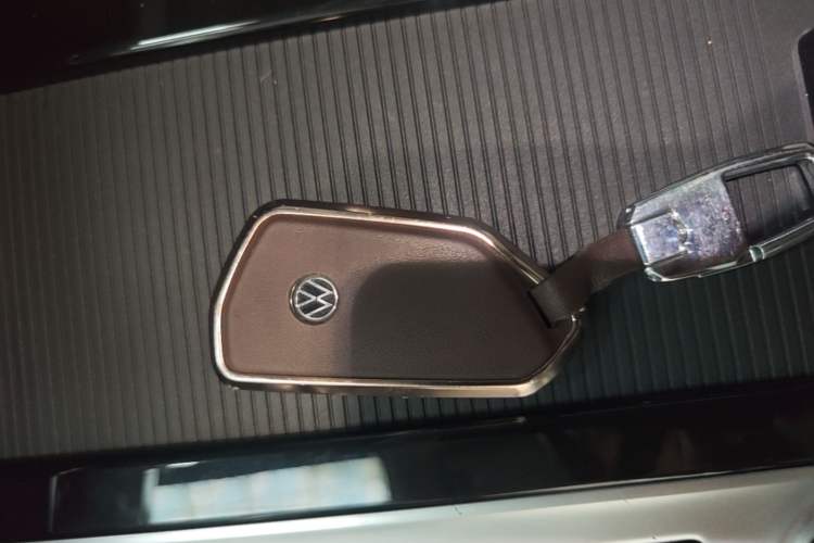 Used Volkswagen Tavendor 2023 380TSI Four-Wheel Drive R-Line Cruise Edition Vehicle Key