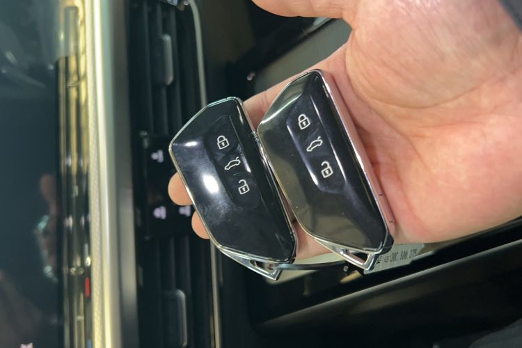 Used Volkswagen Tavendor 2023 380TSI Four-Wheel Drive R-Line Cruise Edition Vehicle Key