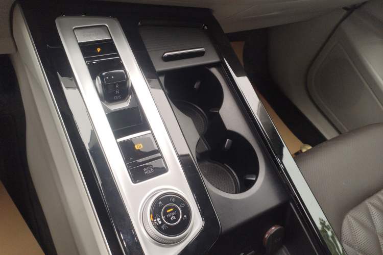 Used Volkswagen Tavendor 2023 380TSI Four-Wheel Drive R-Line Cruise Edition Gear Lever