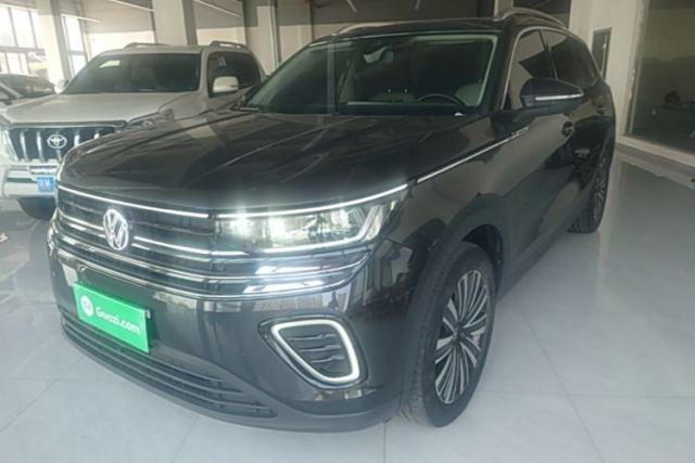 Used Volkswagen Tavendor 2024 330TSI Luxury Touring Edition