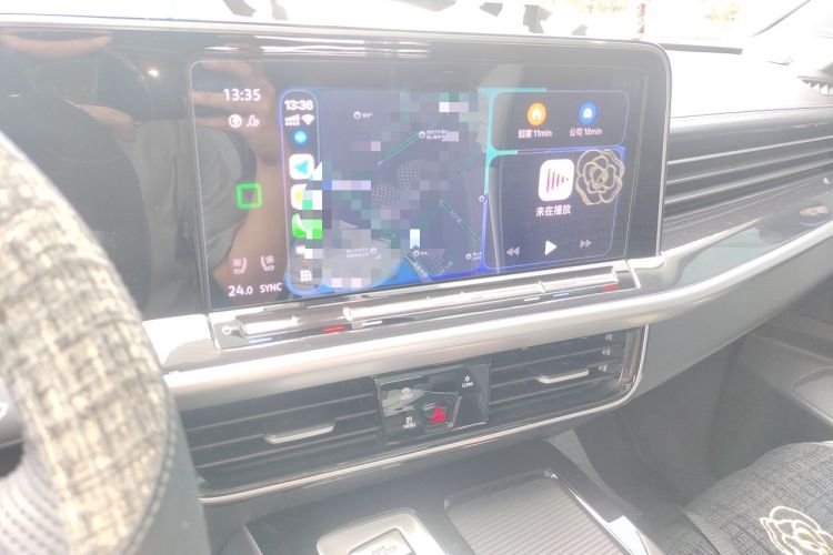Used Volkswagen Tavendor 2024 380TSI All-Wheel-Drive R-Line Ambition Edition Audio And AC Panel